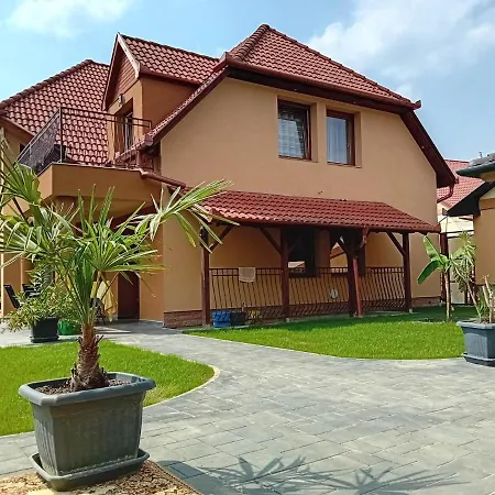 게스트하우스 Rose Bogács