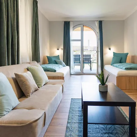 Rose Guest house *